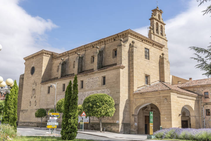 28 - La Rioja - Santo Domingo de la Calzada - parador de Santo Domingo Bernardo de Fresneda